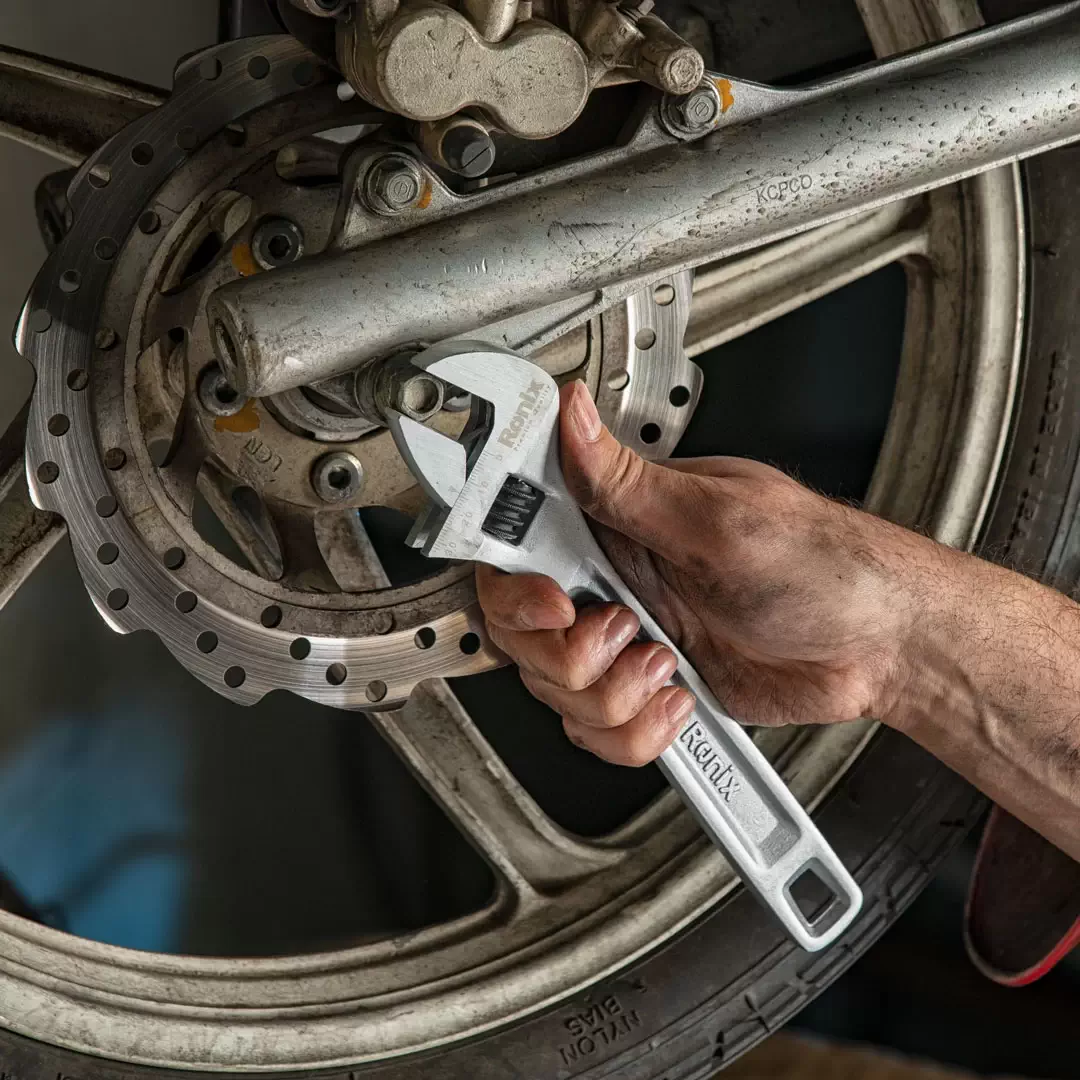 Referencia RH-2403 MARCA RONIX Llave ajustable 10'' - Imagen 3